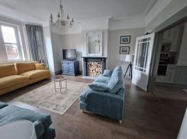 Victorian Beach Villa in Hunstanton, pet-friendly hotel in Hunstanton