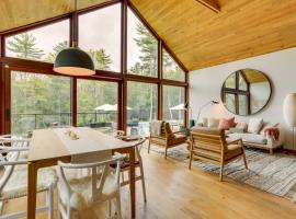 Hudson Valley Vacation Rental with Private Pool!, villa sa Sundown