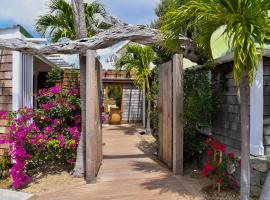 Villa Moonlight, havre de paix avec piscine privée, huvila kohteessa Salines