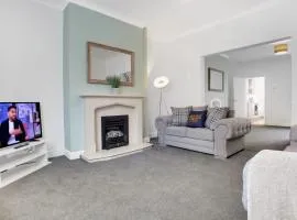 Sleek Gem Home in Houghton le Spring, Sleeps 5