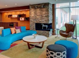 Fairfield Inn & Suites by Marriott Detroit Troy, hotel near Ford Highland Park Plant, Troy