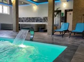 Dom Jastrzębia z basenem i jacuzzi