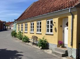 Lækkert byhus i hjertet af Marstal, bolig ved stranden i Marstal