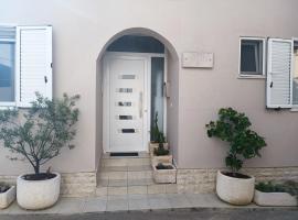 Apartments Vrime, hotel near Biograd Ferry Terminal, Biograd na Moru