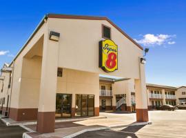 Super 8 by Wyndham Hattiesburg North, motelis mieste Hatisbergas