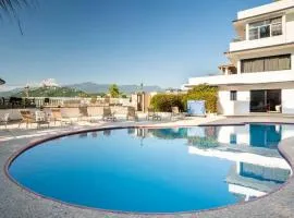 Gran habitacion con terraza vista espectacular, piscina