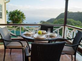 Enjoy Sunset @ Tropical Lookout, hotel v destinaci Kingstown