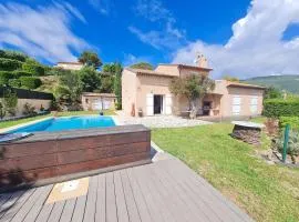 Villa 4 pièces avec piscine et jardin à Cavalaire-sur-Mer - FR-1-226B-147