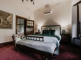 Green Gables King Suite