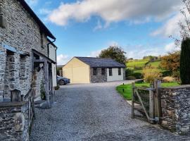 Little Garden Cottage, Tamar Valley, Cornwall, holiday home in Stoke Climsland