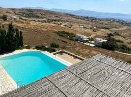 Immaculate Villa & Pool in Paros - Sleeps 10