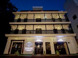 Le Chateau, hotel in White Town, Puducherry