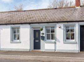 Stunning 1-Bed Cottage near Carlisle with Hot tub, pet-friendly hotel in Carlisle