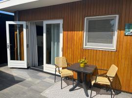 Luxe kamer Chambre Renard met eigen terras, hotel in Zoutelande