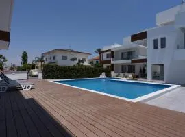 Harmonia 2-BR Apt in Livadia