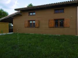 Chalet &eacute;cologique en bazadais, 129, H&uuml;tte in Saint-C&ocirc;me