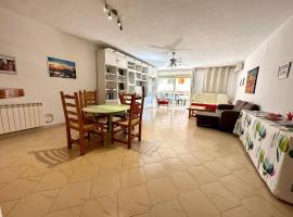 Apartment Mistral 3 bed 2 bath with pool, hotel with parking in El Campello