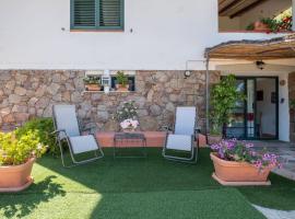 [Mare a 4 minuti Auto]Casa/Giardino e WiFi Budoni, apartamento em Budoni