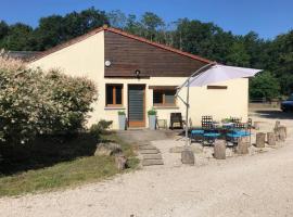 Gite Ecuries Vineuil Jump, hotel barato en Vineuil