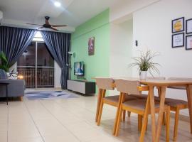Five H Family Service Apartment, holiday rental in Seri Kembangan