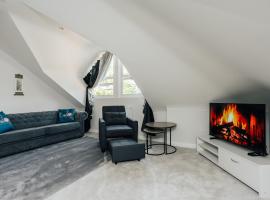 Luxury central apartment sleeps 7 guests with free parking and Netflix, hotel en Bournemouth