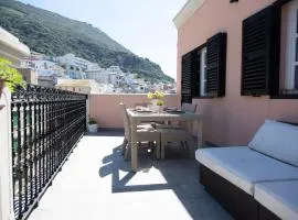 Grand Central House - Luxe Penthouse Studio - GibraltarStay Apartments