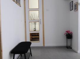 Blue Moon Apartman, goedkoop hotel in Eger