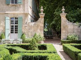 Domaine de Chalamon: Saint-Rémy-de-Provence şehrinde bir Oda ve Kahvaltı