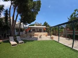 Hector Villa Airport by Airstay