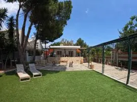 Hector Villa Airport by Airstay