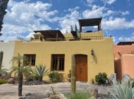 Casa Juanchi Mountain views and just steps from restaurants, pool, and the beach of Loreto Bay