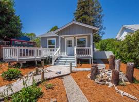 Fantastic 2 bedroom Cottage, 5min to beach, cabaña o casa de campo en Santa Cruz