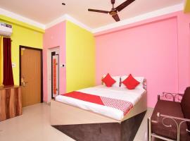 OYO 16609 Trinayani Guest House, hotel v destinaci Tarapith
