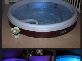 Hot tub breaks Lancaster Cresent tattershall lakes, hotel di Lincoln