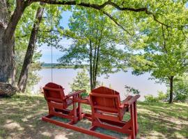 Rural Arkansas Vacation Rental with Lake Access, vila di Scranton