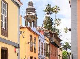 Marhaba La Laguna, alojamiento en centro histórico de San Cristóbal de La Laguna, hôtel à La Laguna près de : Leal Theatre