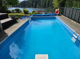 luxury ocean dock pool villa, holiday rental in Ladysmith