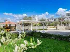 Garden Villa Landi