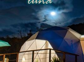 Glamping Claro de Luna, resort village in Guatavita