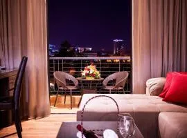 Bidwood Suite Hotel, Opposite Sarit Centre