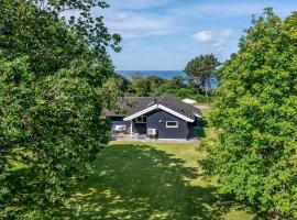 Cozy Home In Martofte With House A Panoramic View, hotel in Martofte