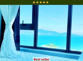 Oceanus MT Vien Trieu Thai Ha Hotel & Apartment、ニャチャンのホテル