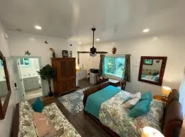 Kuleana Green Cottage