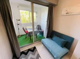 Studio rénové pour 2 pers, Centre Port, proche plage, parking inclus - Cap d'Agde - FR-1-723-13
