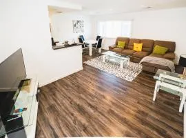 Modern New Close to Downtown LA 1 Bedroom with Parking