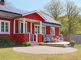 6 person holiday home in Sl inge, semesterhus i Slöinge