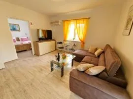 Cozy One-Bedroom Apartment Baška