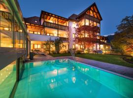 Landhaus Fux, wellness hotel v destinaci Silandro