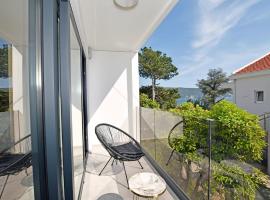 4K - Modern apartment very close to the sea, holiday rental in Savina
