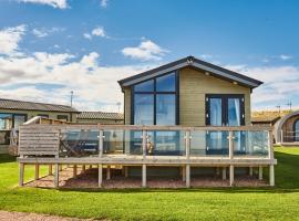 Sauchope Links Holiday Lodge and Glamping Park, hotel di Crail